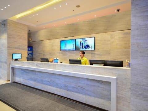 City Comfort Inn Wuhan Caidian Square Hotel in Wuhan