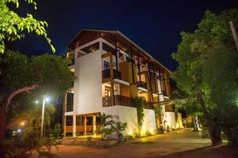 Olanro Negombo Hotel in Negombo