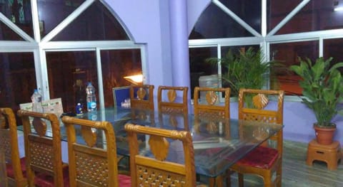 Royal Guest House & Service Apartment Vacation rental in Kolkata