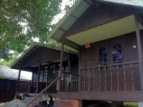 Sri Sentosa Chalet Urlaubsunterkunft in Mersing