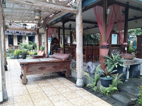 Taman Teratai Hotel Vacation rental in Cisarua