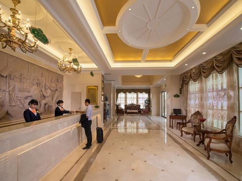Vienna Hotel Shenzhen Fuyong Xintian Branch Hotel in Shenzhen