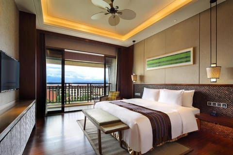 Crowne Plaza Resort Xishuangbanna Parkview, an IHG Hotel Resort in Laos