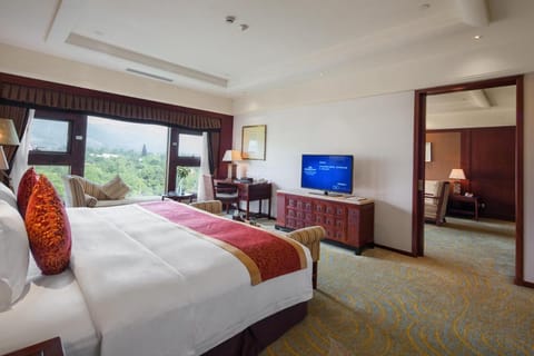 Howard Johnson Conference Resort Chengdu Hotel in Chengdu