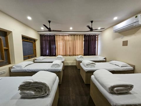 Hotel Padmini International- Sigra Vacation rental in Varanasi