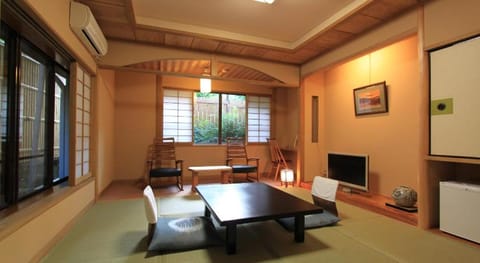 Onsen Ryokan Yusakaso Vacation rental in Hakone