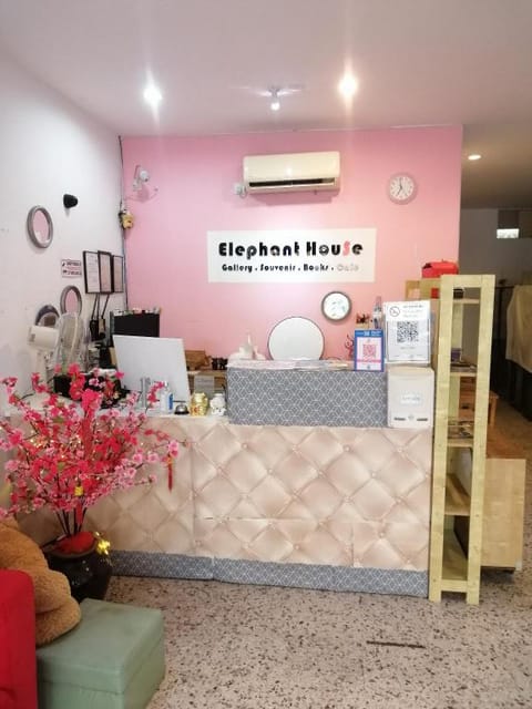 Elephant House Boutique Hotel Vacation rental in George Town