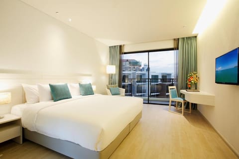 Centra by Centara Maris Resort Jomtien - SHA Extra Plus Resort in Pattaya City