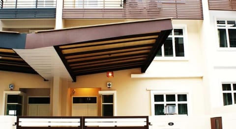 Shamrock Seaview 11 Beach Villa Vacation rental in Tanjung Bungah