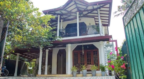 DiNi Galle Vacation rental in Galle