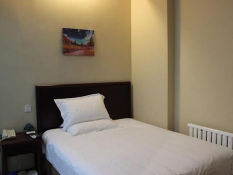 GreenTree Inn Shandong Qingdao Jiaozhou Sanlihe Park Express Hotel Vacation rental in Qingdao