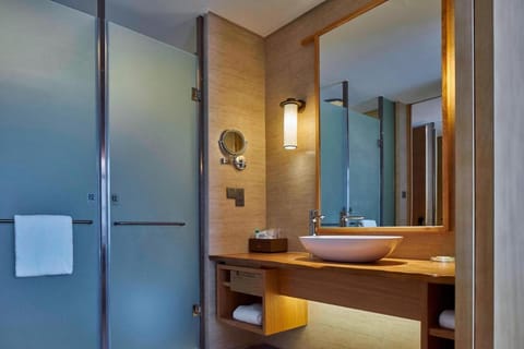Four Points by Sheraton Chengdu, Pujiang Resort Hotel in Chengdu