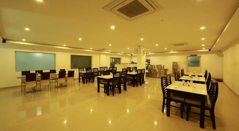 Sara Hotels and Apartments Vacation rental in Kochi