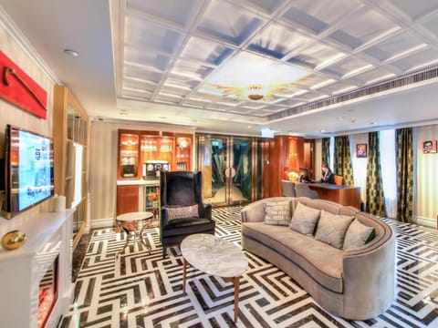 Madera Hollywood Vacation rental in Hong Kong