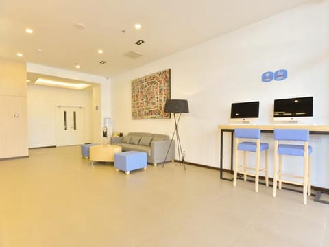 Hanting Express Beijing Huaxiangqiao                                                             Vacation rental in Beijing