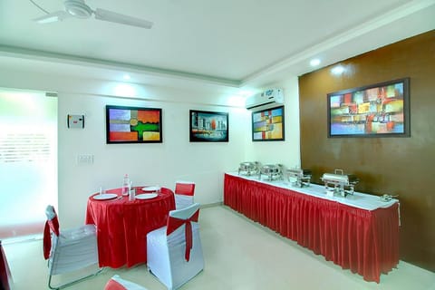 Hotel Staayz Premium Vacation rental in Gurugram