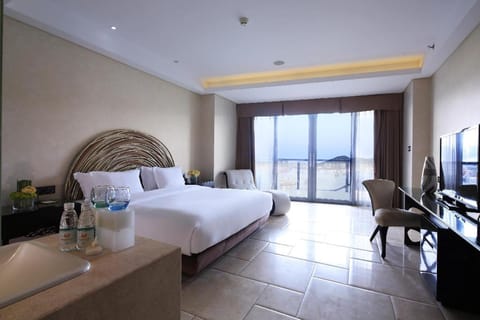 Phoenix Island Resort Apartment Sanya Hotel in Sanya