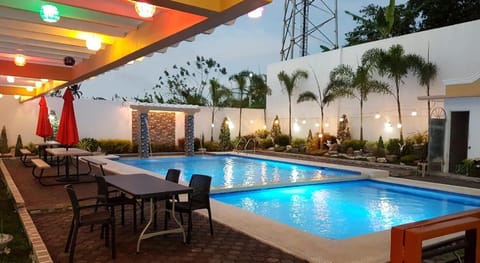 Hotel Georgina Vacation rental in Tagaytay