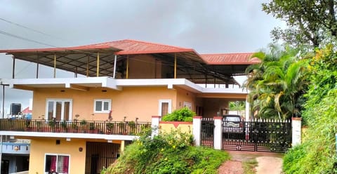 Holidayincoorg Orchid Villa Vacation rental in Madikeri