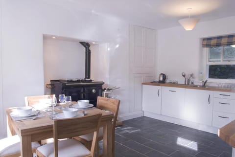 Bronfelin & Troed-y-Rhiw Holiday Cottage Vacation rental in Treflys