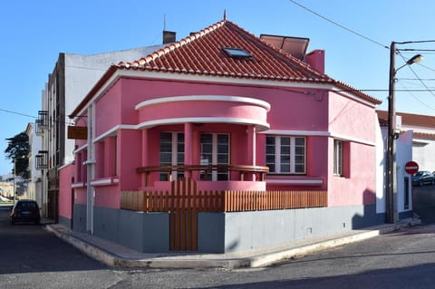 Mercearia D'Alegria Boutique B&B Vacation rental in Peniche