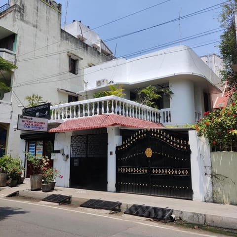 White Villa Guest House Pondicherry Vacation rental in Puducherry