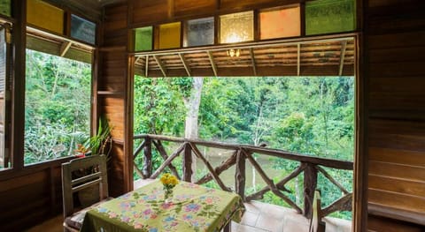 Art's Riverview Lodge Vacation rental in Khlong Sok