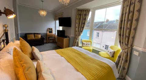 Ivy Bank Guest House Vacation rental in Tenby