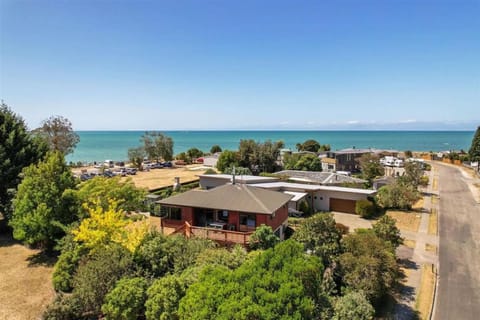 The Barn Cabins & Camp Vacation rental in Mārahau