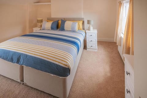 Town Centre Apartment Perfect Location with on-street parking Vacation rental in Stratford-upon-Avon