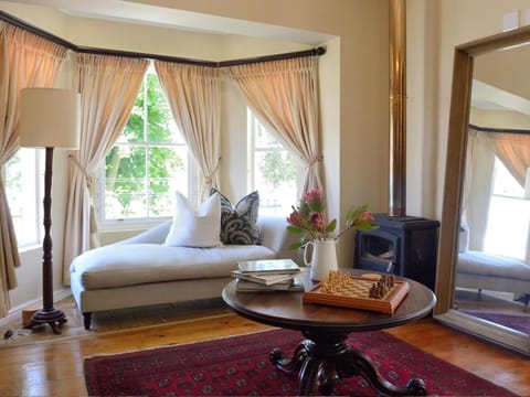 Le Petit Paris Vacation rental in Franschhoek