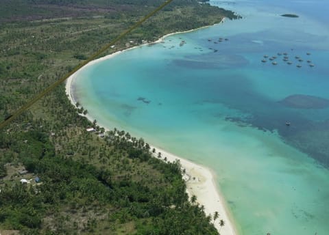 Mutiara Beach Resort Locanda in Teluk Sebong