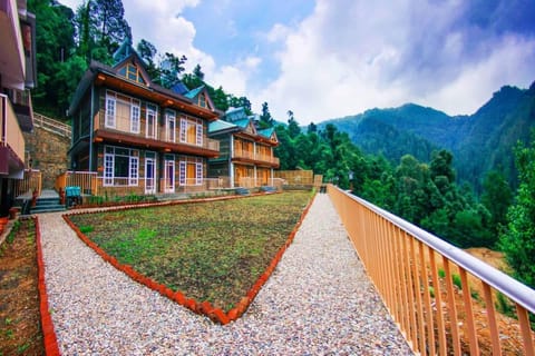 KAMNA HILL RESORT a Boutique cottages Resort in Shimla
