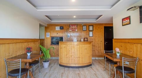 Itsy Hotels Avantika With Forest View Vacation rental in Shimla