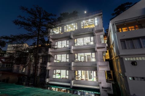 Treebo Maharaja, Near Mall Road Vacation rental in Shimla