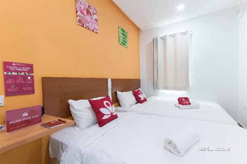 Zen Rooms Colour Hotel Vacation rental in George Town