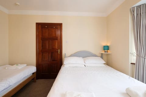 Four Seasons B&B Vacation rental in Galway