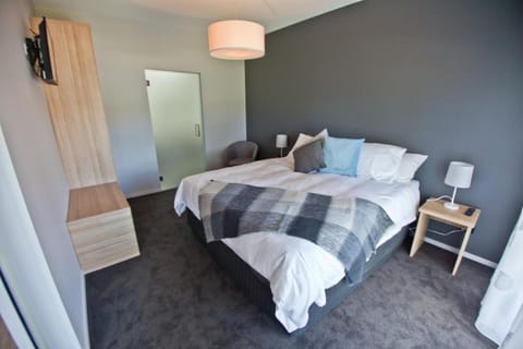 Waterfront Apartments Vacation rental in Devonport