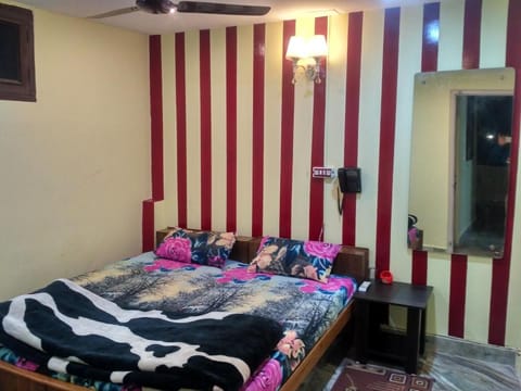 Hotel Alishan Sector-41B Chandigarh Vacation rental in Chandigarh