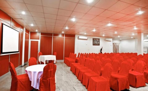 Lapour Hotels Vacation rental in Abuja