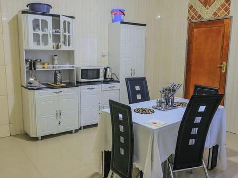 KM Executive Lodge Vacation rental in Zimbabwe