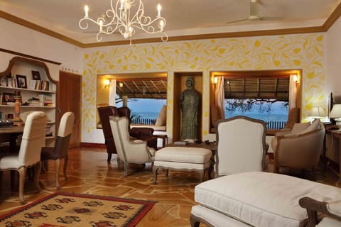 Azure Tides Marari Villa in Alappuzha