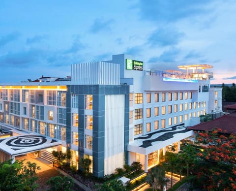 Holiday Inn Express BARUNA BALI Vacation rental in Kuta