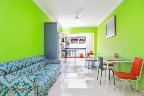 OYO 2196 Ss Homes Vacation rental in South Jakarta City