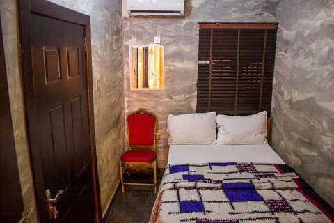Glass House Suites Annex Hôtel in Lagos