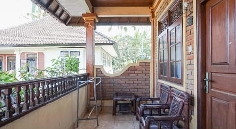 Indopurejoy House - Komala Indah Cottages Vacation rental in Denpasar