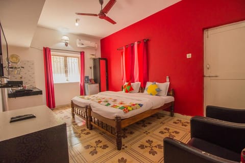 Oceanic Pearl Beach Guest House Bed and Breakfast in Calangute