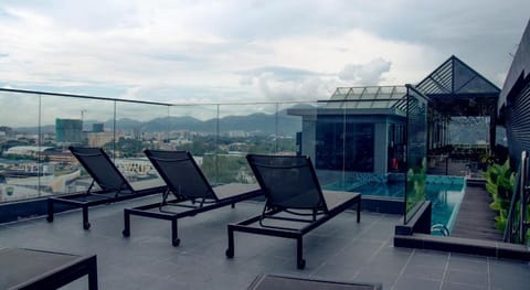 M ROOF HOTEL & RESIDENCES Vacation rental in Ipoh