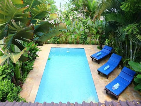 2bed Beachfront Pool house at Lovina Beachhouse Villa in Buleleng