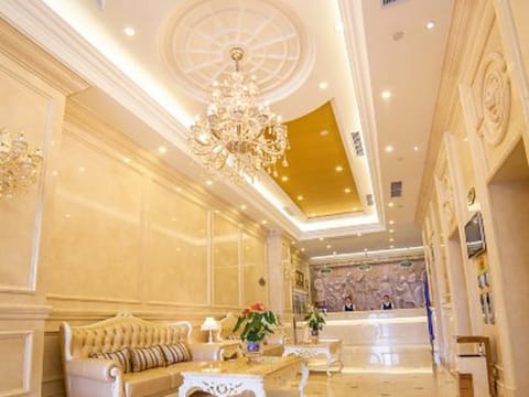 Vienna Hotel Hebei Zhuozhou High-Speed Railway Station Vacation rental in Beijing